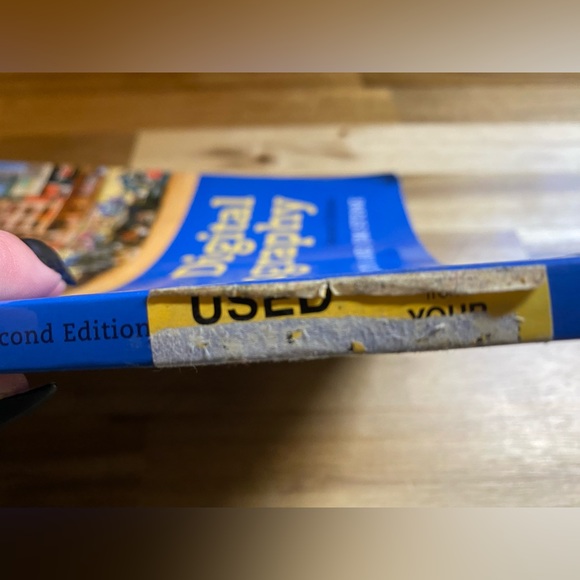 A Short Course in Digital Photography: Second Edition (Used) - Picture 8 of 8